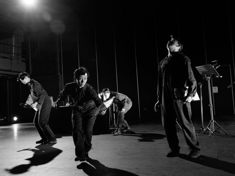 丁映瑄（下）封面　（攝影：本質是攝影工作室　照片提供：臺大藝文中心）